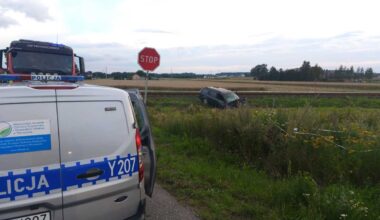 Wypadek na przejeździe kolejowym w Ogorzelicach - Aktualności