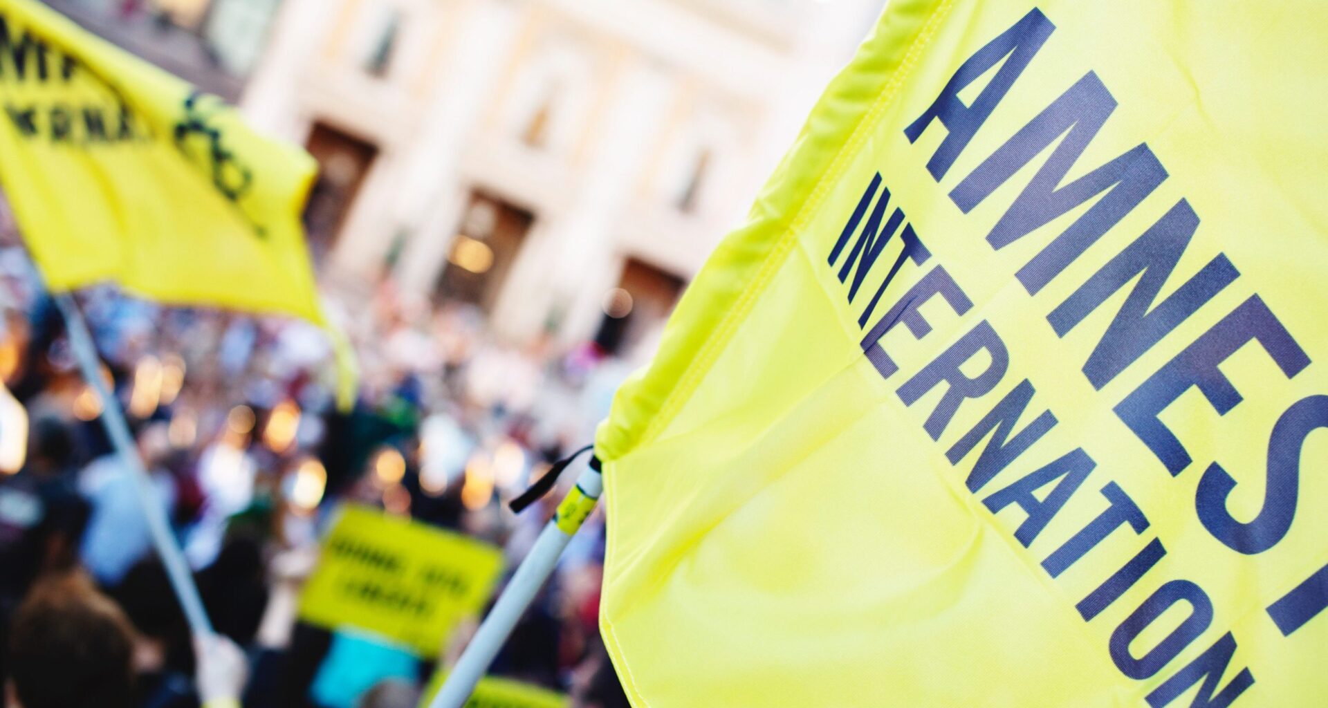 UK: Amnesty condemns Government for 'shamefully' using refugees as ‘political pawns’ in France returns deal
