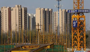 China's new home prices fall again but declines ease in major cities