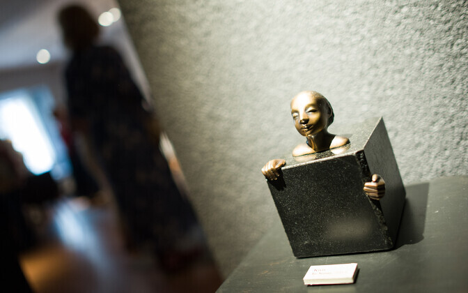 Gallery: Estonia's Reti Saks opens new bronze sculpture show in Tallinn | News