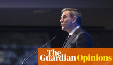 Australia is facing an existential tsunami. But Jim Chalmers’ economic roundtable risks putting lipstick on a dinosaur | Julianne Schultz