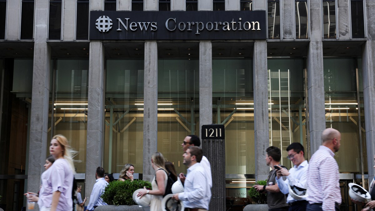 News Corp beats Wall Street revenue estimates