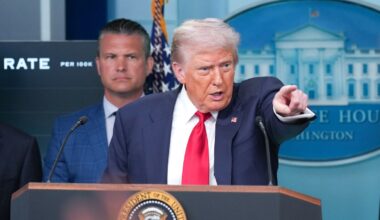 Kyiv must accept new borders, says Trump