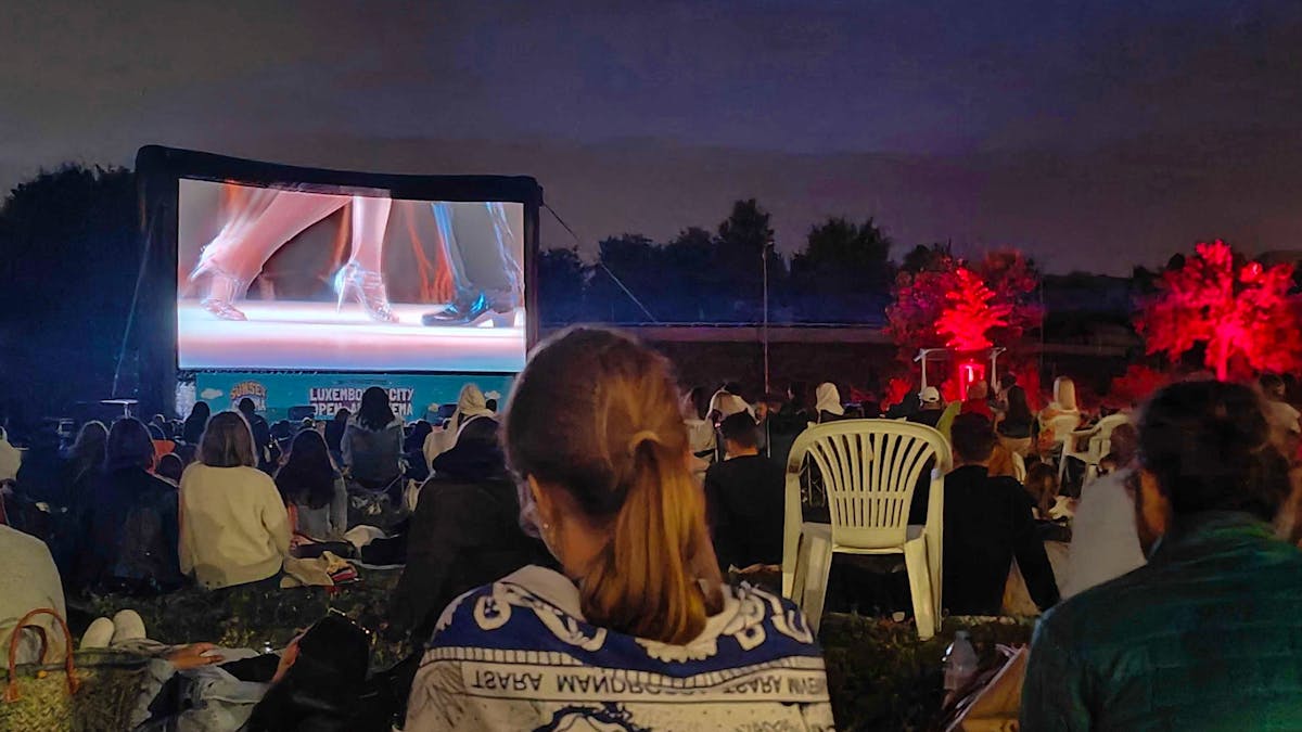 Dirty Dancing begeistert: Zuschauer tanzen beim Sunset Cinema in Luxemburg