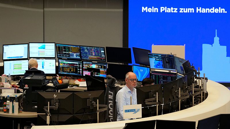 Eurozone inflation holds at 2% as the euro slumps against the dollar