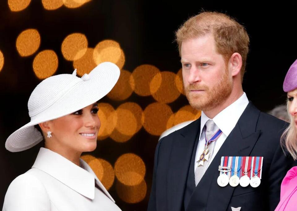 Royals who abdicated the throne or stepped back