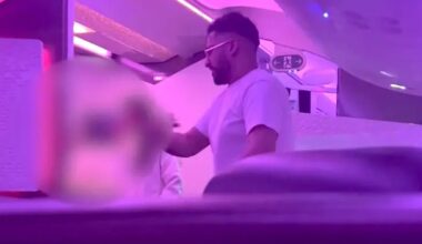 'You Will Be Set on Fire!': UK Entrepreneur Blames 'Amnesia Blood Loss' For Drunken Tirade Mid-Flight