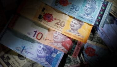 Ringgit ends higher against US dollar on Fed rate cut hopes