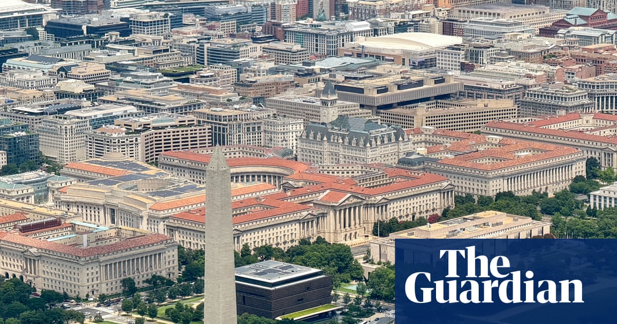 Trump threatens to ‘federalize’ DC after attack on Doge staffer | Donald Trump