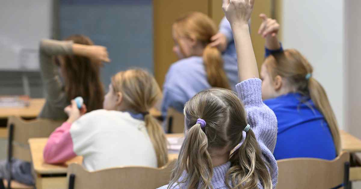 International families lukewarm on Finland's plans to delay school summer holidays | Yle News