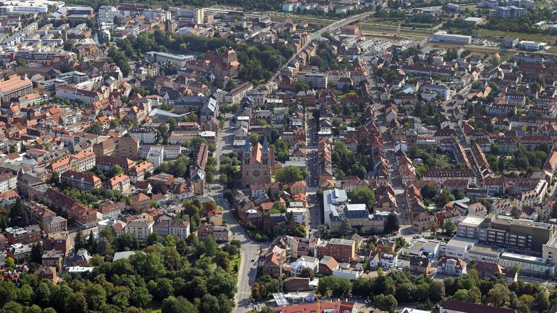 Blick auf die Innenstadt von Landau in der Pfalz, Rheinland-Pfalz. 