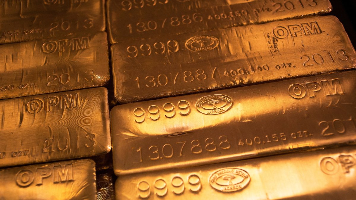 Gold's surge set to continue in H2, driven up by central banks