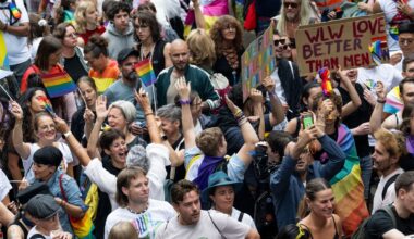 Bern Pride 2025: Regenbogenfahnen, Dragshows und ein Umzug