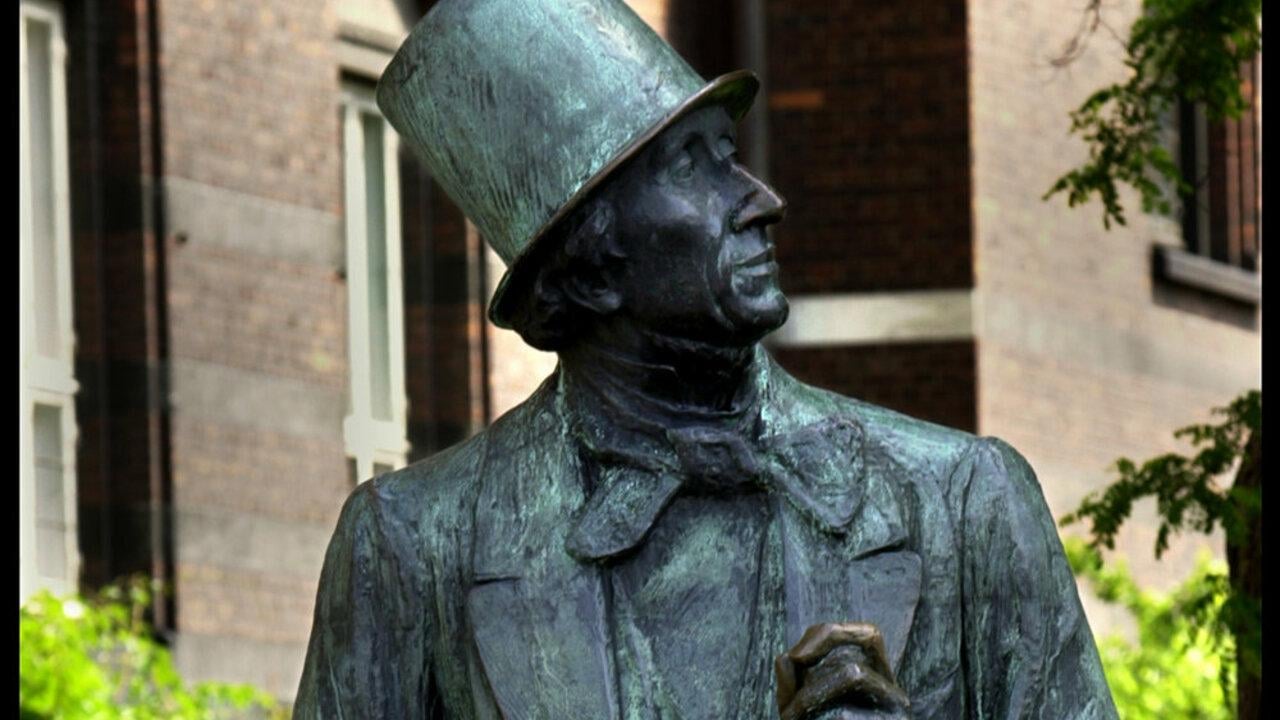 Kirker landet over markerer 150-året for H.C. Andersens død [kl 11.04 i Silkeborg, Holstebro, Odense, Svendborg, Marstal og København]