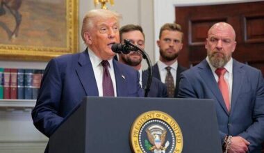 Donald Trump leaves J.D. Vance in hysterics by botching Tua Tagovailoa's name