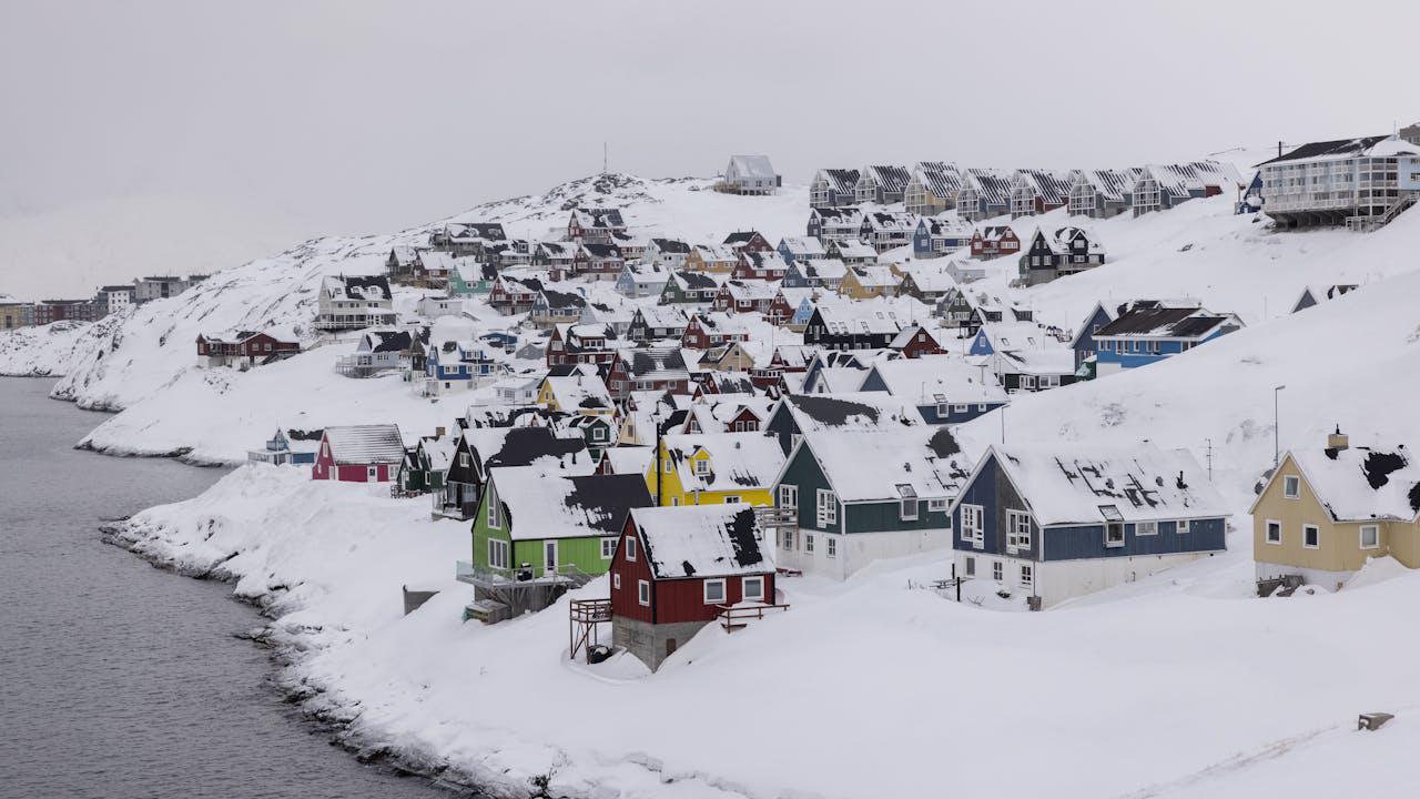 Greenland is the target of influence campaigns that could create discord between Greenland and Denmark. This is the assessment of the Danish Police Intelligence Service (PET) in a written comment to TV 2.