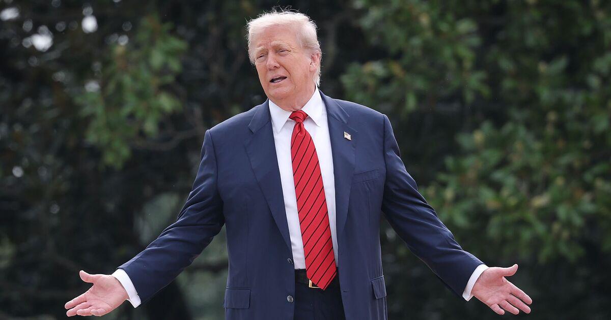 CNN issues major 'breaking news' alert in worst blow to Donald Trump yet