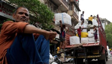VIEW India's economy grows 7.8% in April-June quarter | Reuters