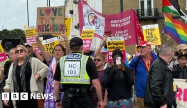 Pro and anti-immigration groups gather on Portsmouth seafront