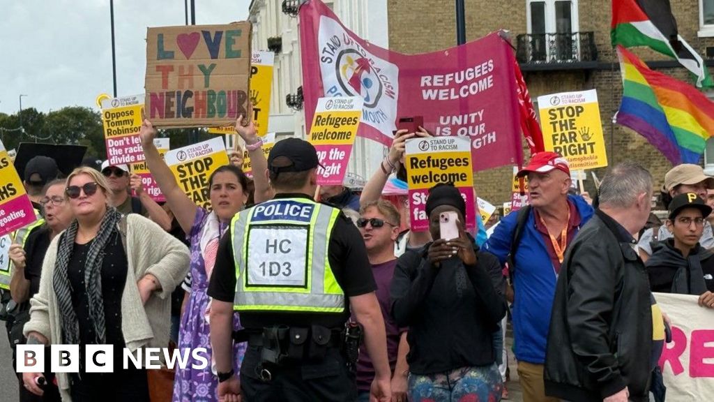 Pro and anti-immigration groups gather on Portsmouth seafront