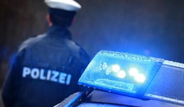 Mann von Polizeischüler geschlagen, getreten & rassistisch beleidigt
