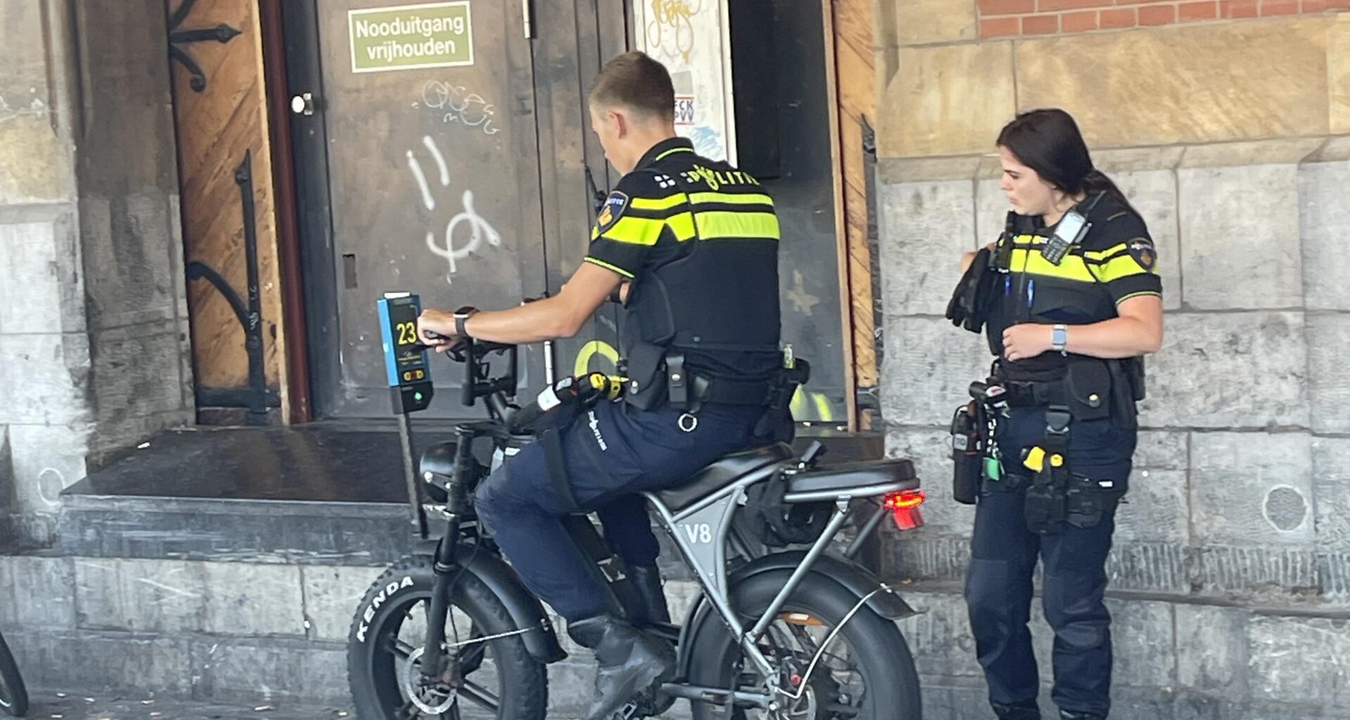 Amsterdam police checking if an e-bike has had its speed limiter removed - London could do with one of these.