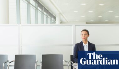 UK employers cut back on bonuses and hiring as economic slowdown hits jobs market | UK unemployment and employment statistics