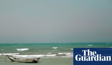 More than 140 migrants believed dead as boat capsizes off Yemen | Yemen