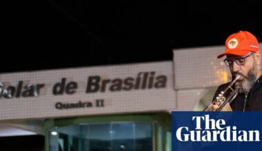 ‘I’m holding his political wake’: the trumpeter waiting to mark Bolsonaro’s judgment day | Jair Bolsonaro