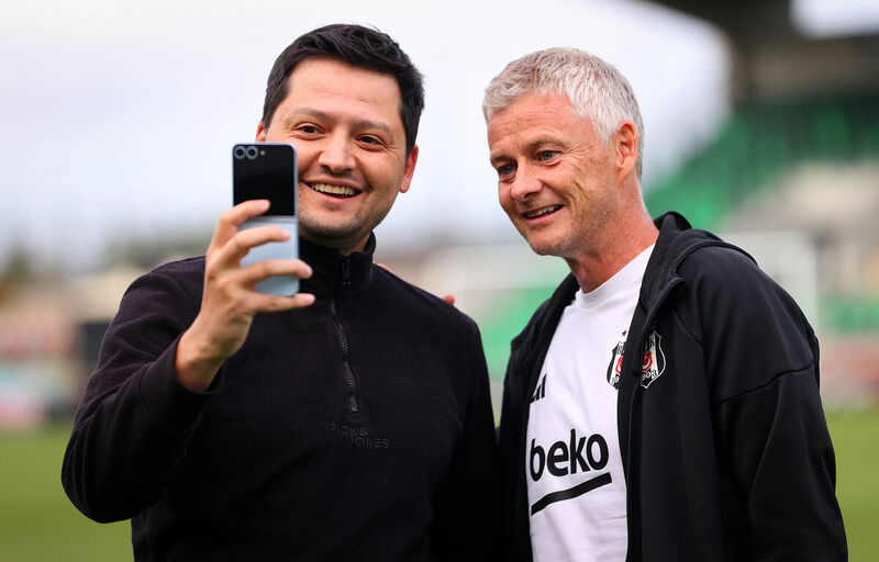 Solskjær takes a selfie with a fan. Picture: Ryan Byrne/Inpho