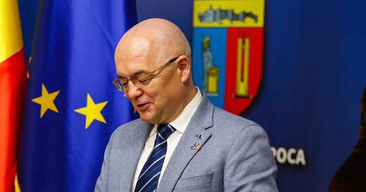 Lui Emil Boc nu îi pasă de austeritatea cerută de Guven și adoptă sporuri pentru „statul pe scaun”, obezitate și lucrul cu oameni nervoși la Primăria Cluj-Napoca