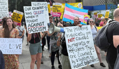 Hundreds gather for rival immigration protests