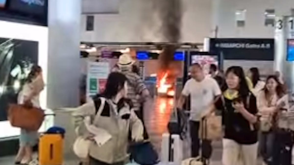 Italien: Chaos an Mailänder Flughafen: Mann rastet aus und legt Feuer