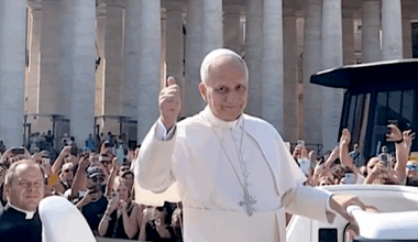 Long Island Student From Chaminade High School Has ‘Life-Changing’ Encounter With Pope Leo XIV 