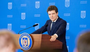 Nicuşor Dan, la Reuniunea Anuală a Diplomaţiei Române: România nu are în momentul acesta o strategie adevărată pentru românii din diaspora / Parteneriatul cu românii care au ales temporar sau definitiv să locuiască străinătate să fie mai eficient decât este azi