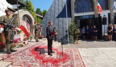 W Glisnem oddano hołd żołnierzom Oddziału Partyzanckiego „Adama” i Placówki „Witolda” – tv28.pl – limanowska telewizja internetowa