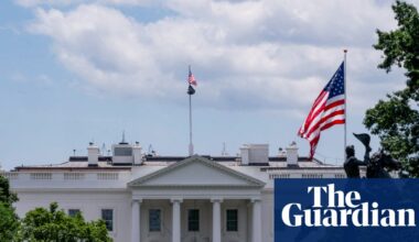 Trump to build ‘beautiful’ $200m ballroom at White House | Donald Trump