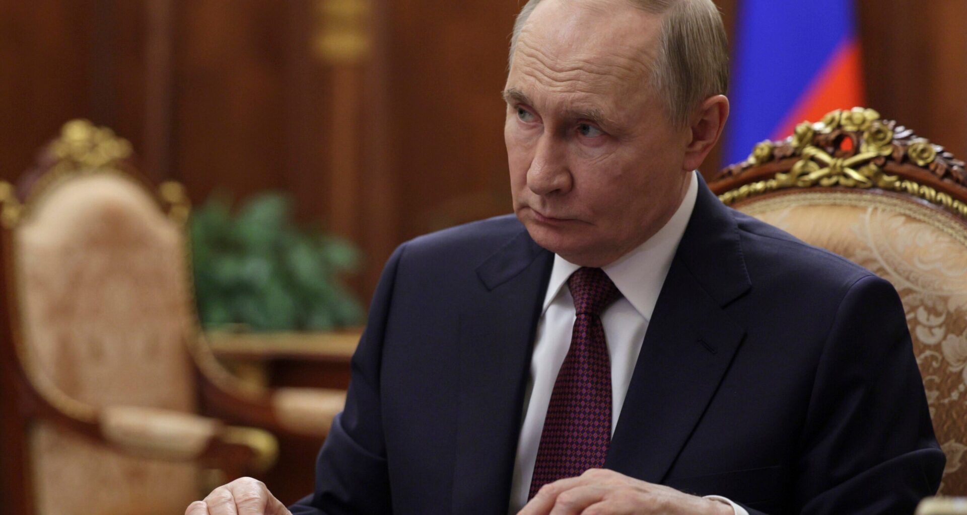 Europa zögert bislang, die eingefrorenen russischen Milliarden an Kiew zu überweisen.
