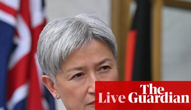 Australia news live: Wong says diplomat visa revocation ‘unjustified’ by Israel; delivery rider stabbed with screwdriver in Sydney | Australia news