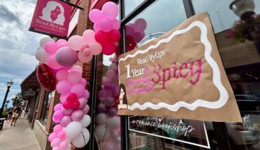 Read My Lips bookstore celebrates 1 year in business