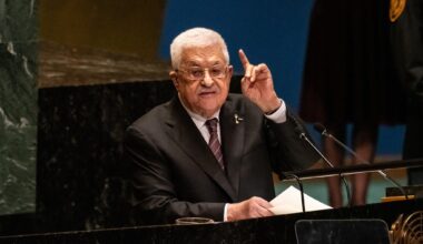 US says it will ban PA’s Abbas, 80 other officials from attending UN General Assembly