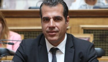 Πλεύρης: Έστελναν μαζικό μήνυμα σε μετανάστες να κατευθυνθούν προς την Ελλάδα