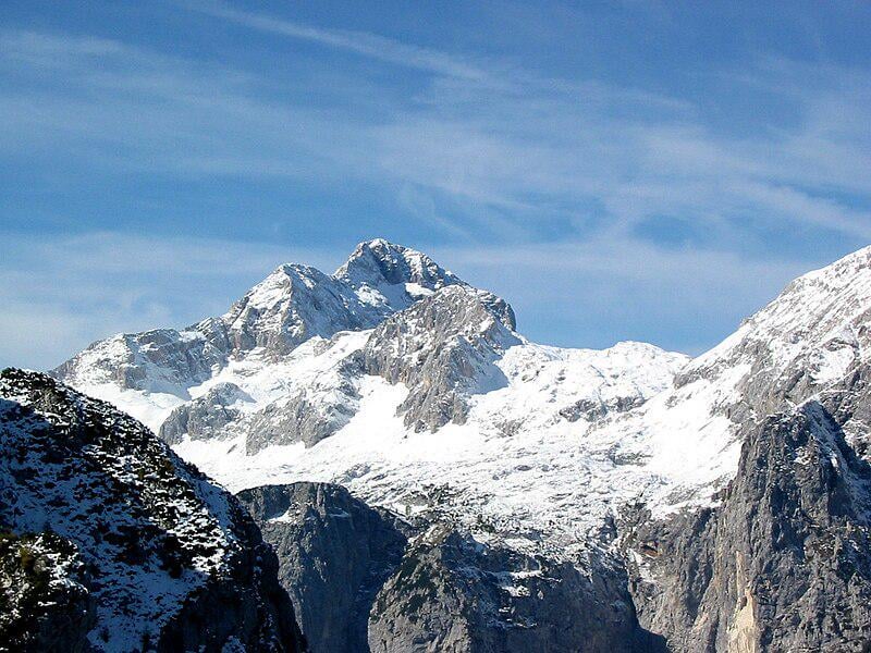 August 26, 1778: Four men, Luka Korošec, Matevž Kos, Štefan Rožič and Lovrenc Willomitzer, made the brave and bold decision to become the first group to successfully climb Mount Triglav.