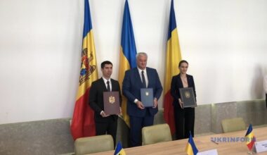 Foreign ministers of Ukraine, Moldova, Romania sign joint statement in Chernivtsi