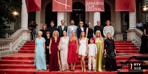 Film Belo se pere na devetdeset na svetovni premieri v Sarajevu požel dolgi aplavz in ovacije
