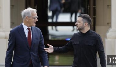 Rusija nad Ukrajino z več kot sto brezpilotniki. Kijev želi milijardo dolarjev pomoči mesečno.