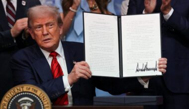 Trump's New Executive Order Bans 'Politicized or Unlawful Debanking'
