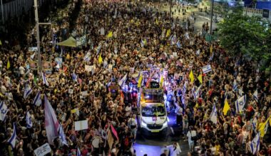 Thousands rally in Tel Aviv against Netanyahu’s new Gaza plan - ARN News Centre