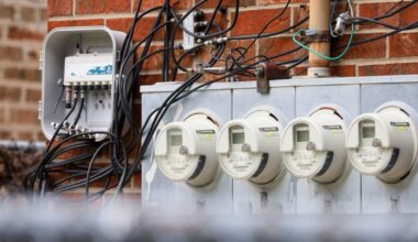 Ameren customers push back against proposed natural gas rate increase during Springfield meeting