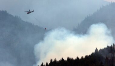 Michigan firefighters help fight Canadian wildfires